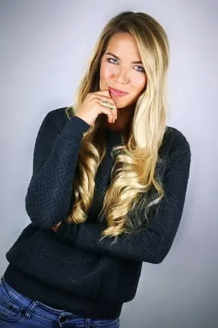 Jacqueline Belle