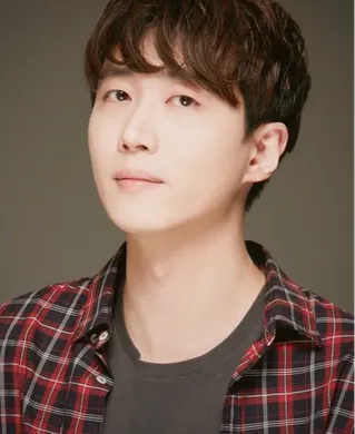 Shinwoo Kim (Kim Sin-woo)
