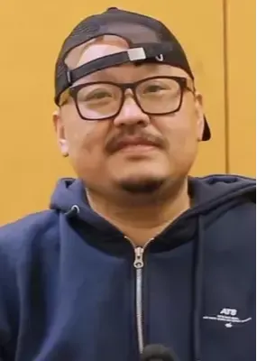 John Young (Choi Seok-pil)