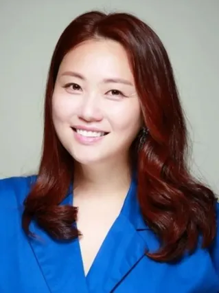 Ahn Young-mi (Youngmi Ahn)