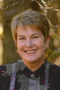 Jennifer Rowe